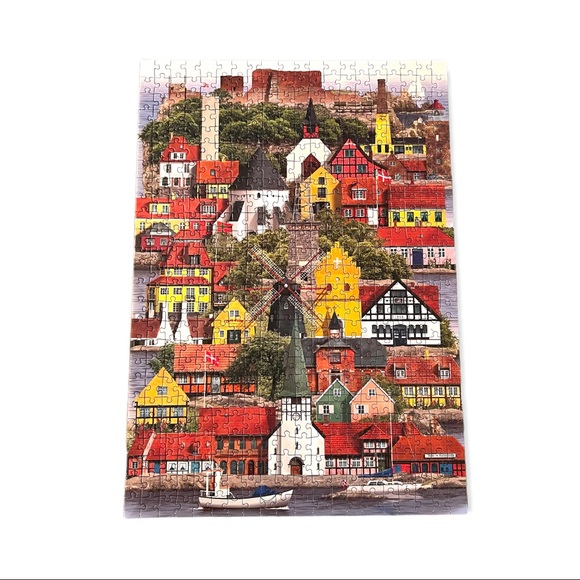 Martin Schwartz Bornholm 500-Piece Danish Puzzle LIKE NEW - Picture 2 of 3